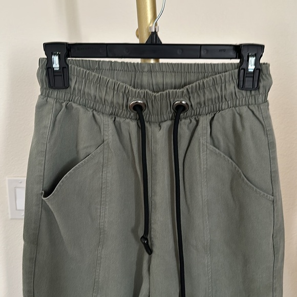 Zara straight Pants in Green - Picture 10 of 12